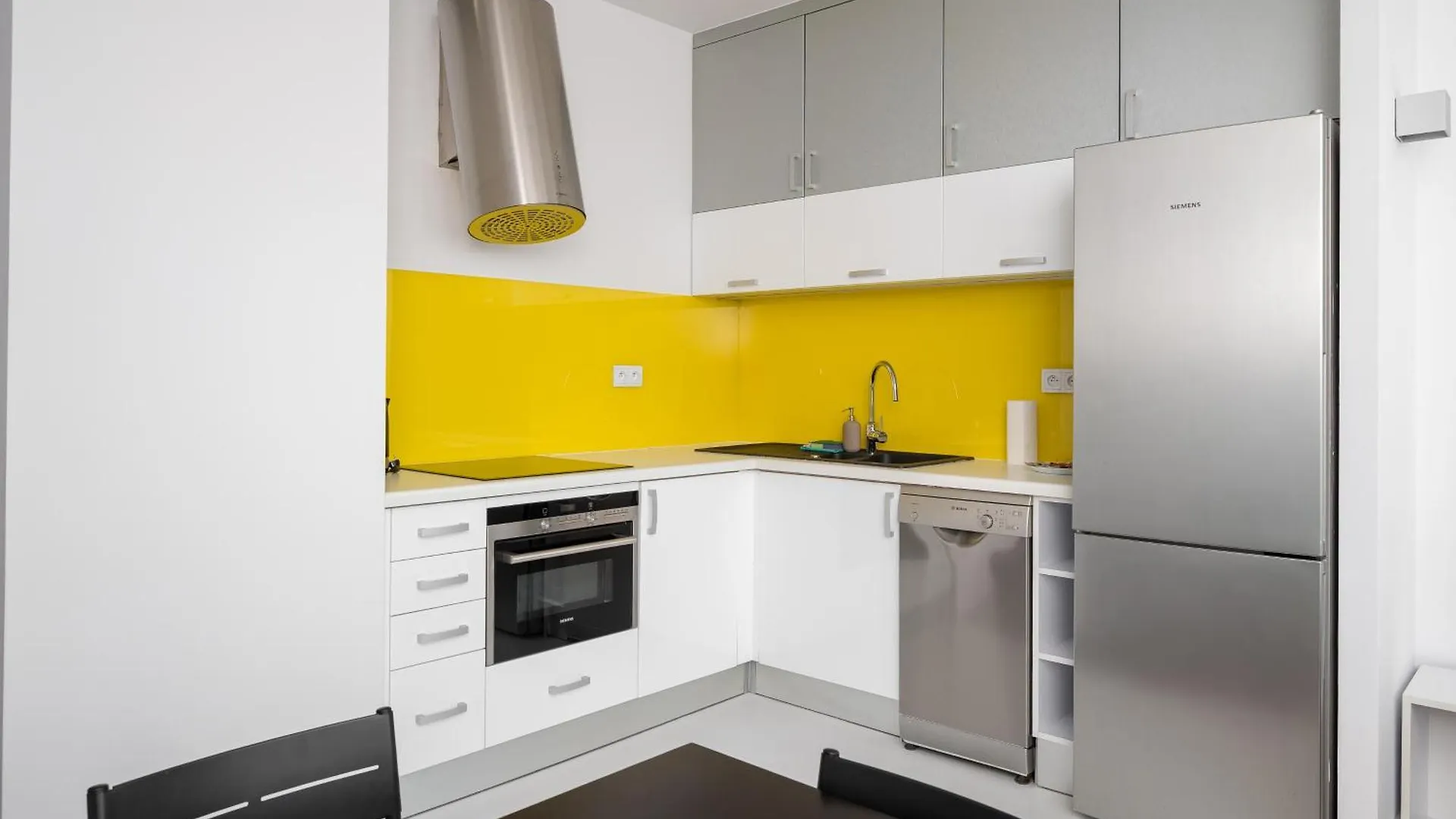Metro Mlociny Stylish Apartment Warschau